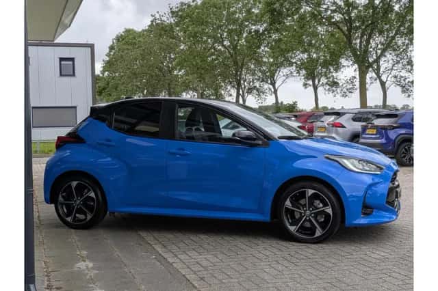 Toyota Yaris (2024) thumbnail 4