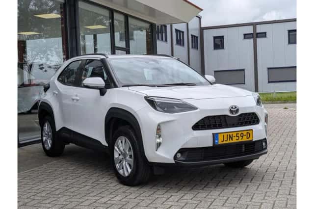 Toyota Yaris Cross (2024) thumbnail 5