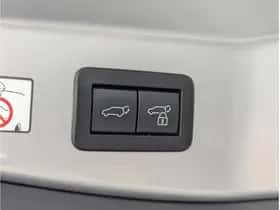 Toyota C-HR (2024) thumbnail 15
