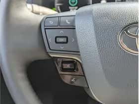 Toyota C-HR (2024) thumbnail 23