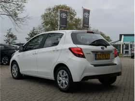 Toyota Yaris (2016) thumbnail 11