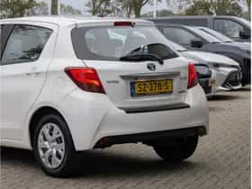 Toyota Yaris (2016) thumbnail 12