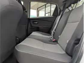 Toyota Yaris (2016) thumbnail 17