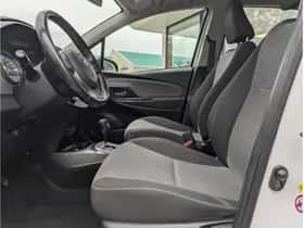 Toyota Yaris (2016) thumbnail 19