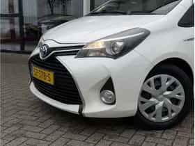 Toyota Yaris (2016) thumbnail 8