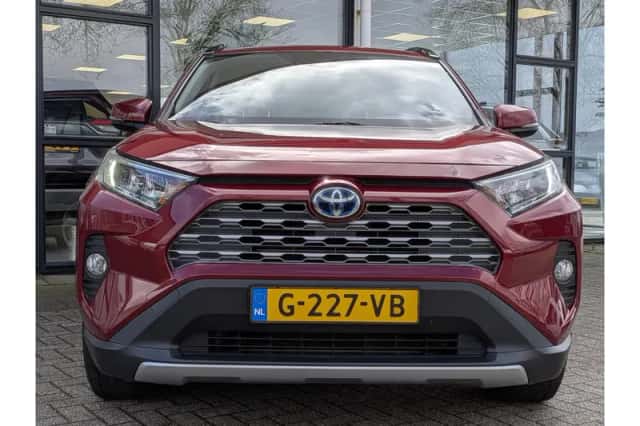 Toyota RAV4 (2019) thumbnail 6