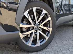 Toyota Corolla (2023) thumbnail 2