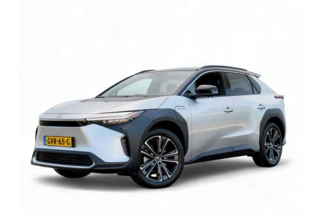 Toyota bZ4X (2024) thumbnail 1