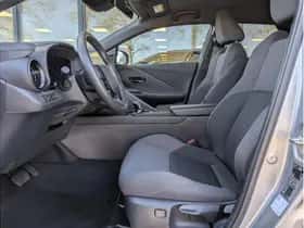 Toyota C-HR (2024) thumbnail 22