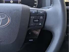 Toyota C-HR (2024) thumbnail 33
