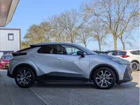 Toyota C-HR (2024) thumbnail 5