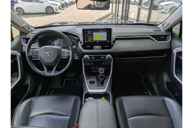 Toyota RAV4 (2019) thumbnail 3