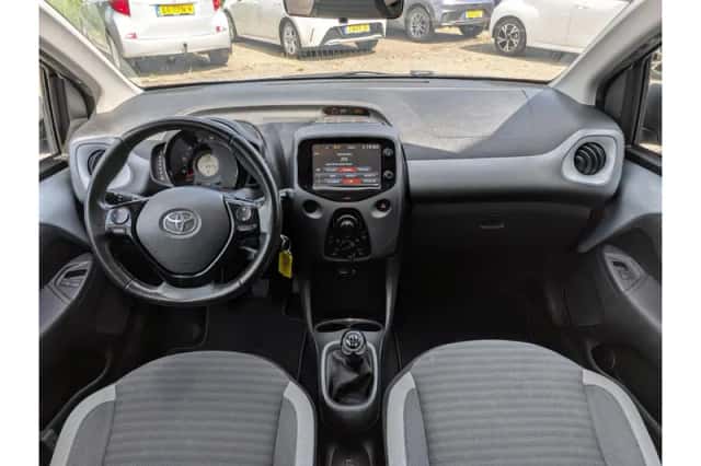 Toyota Aygo (2018) thumbnail 3