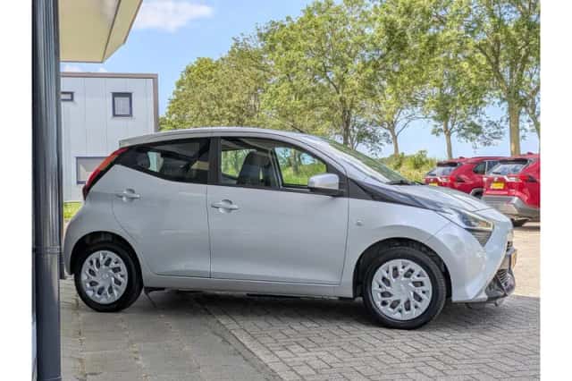 Toyota Aygo (2018) thumbnail 4