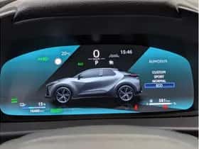 Toyota C-HR (2024) thumbnail 24