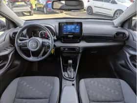 Toyota Yaris (2024) thumbnail 4