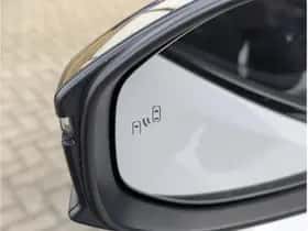 Toyota C-HR (2025) thumbnail 11
