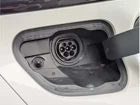 Toyota C-HR (2025) thumbnail 13