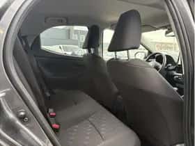 Toyota Yaris (2025) thumbnail 12
