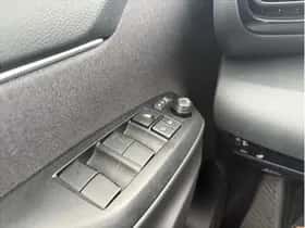 Toyota Yaris (2025) thumbnail 13