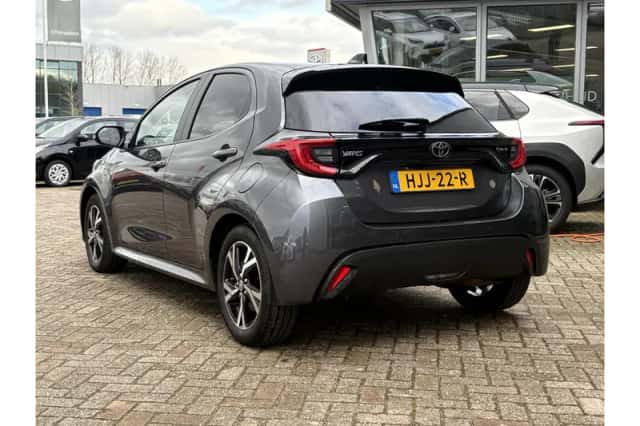 Toyota Yaris (2025) thumbnail 5