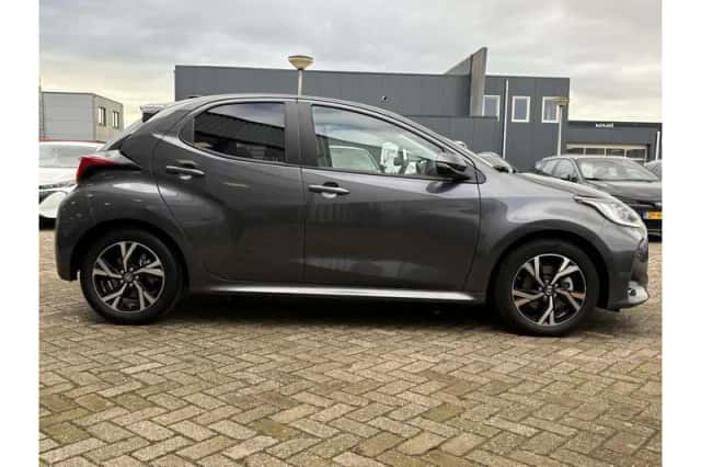 Toyota Yaris (2025) thumbnail 6
