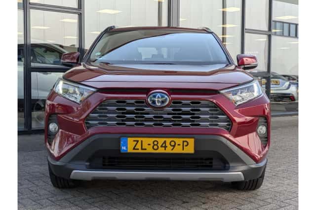 Toyota RAV4 (2019) thumbnail 5