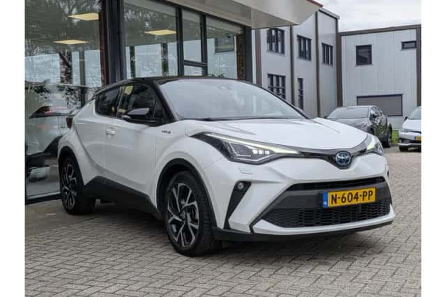 Toyota C-HR (2021) thumbnail 5
