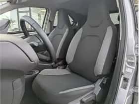 Toyota Aygo X (2022) thumbnail 16