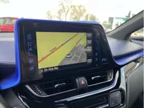 Toyota C-HR (2017) thumbnail 28