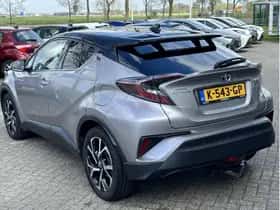 Toyota C-HR (2017) thumbnail 10
