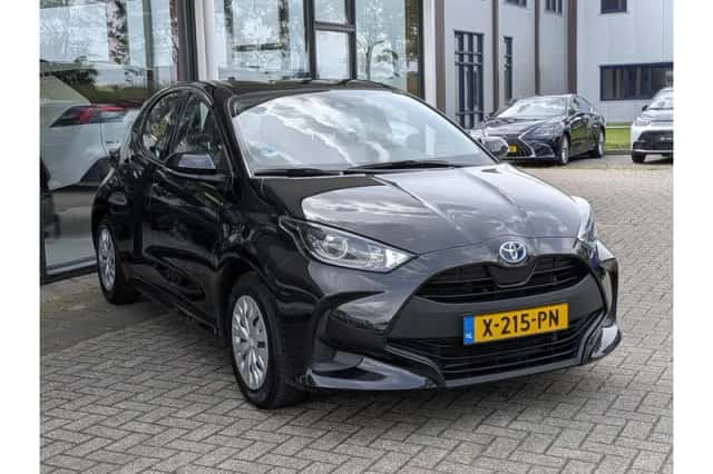 Toyota Yaris (2024) thumbnail 5