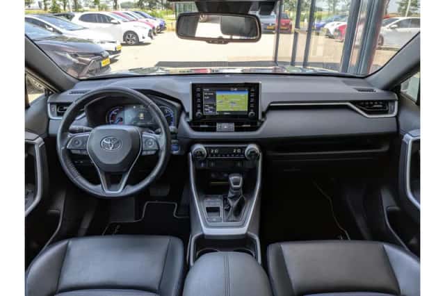 Toyota RAV4 (2019) thumbnail 3