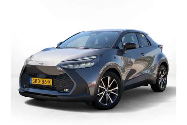 Toyota C-HR (2024) thumbnail 1
