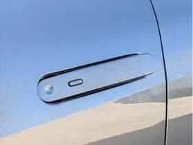 Toyota C-HR (2024) thumbnail 11