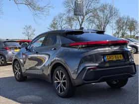 Toyota C-HR (2024) thumbnail 12