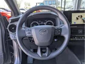 Toyota C-HR (2024) thumbnail 22