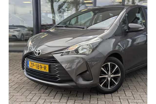 Toyota Yaris (2019) thumbnail 5