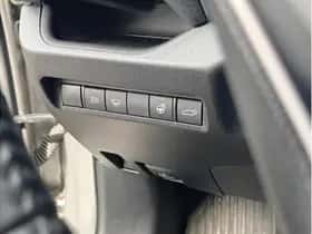 Toyota RAV4 (2020) thumbnail 15