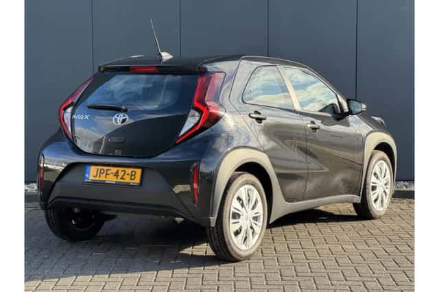 Toyota Aygo X (2025) thumbnail 3