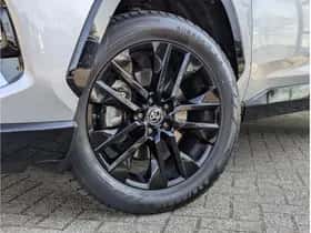 Toyota RAV4 (2024) thumbnail 2