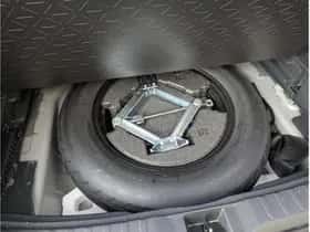 Toyota RAV4 (2024) thumbnail 16