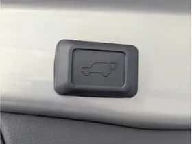 Toyota RAV4 (2024) thumbnail 17