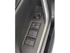 Toyota RAV4 (2024) thumbnail 25
