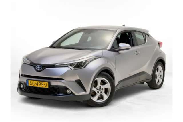 Toyota C-HR (2018) thumbnail 1