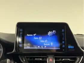 Toyota C-HR (2018) thumbnail 26