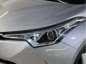 Toyota C-HR (2018) thumbnail 5