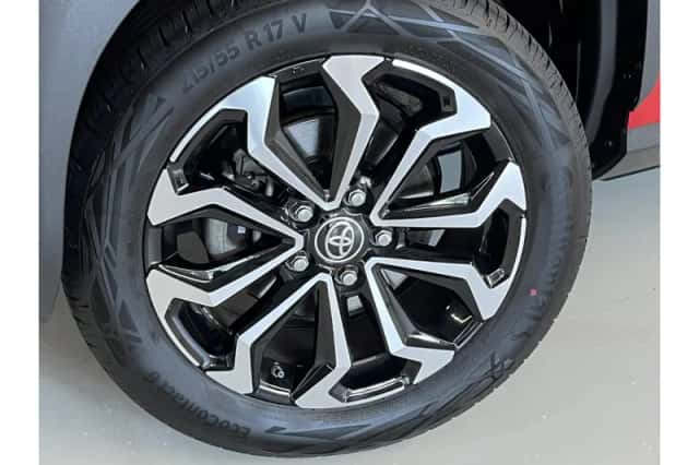 Toyota Yaris Cross (2025) thumbnail 5