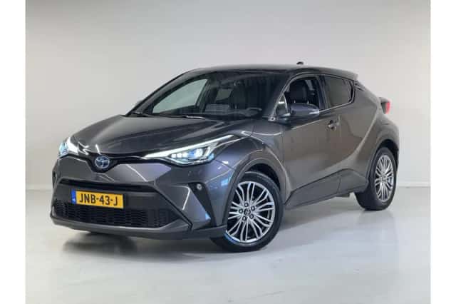 Toyota C-HR (2023) thumbnail 1