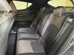 Toyota C-HR (2023) thumbnail 15